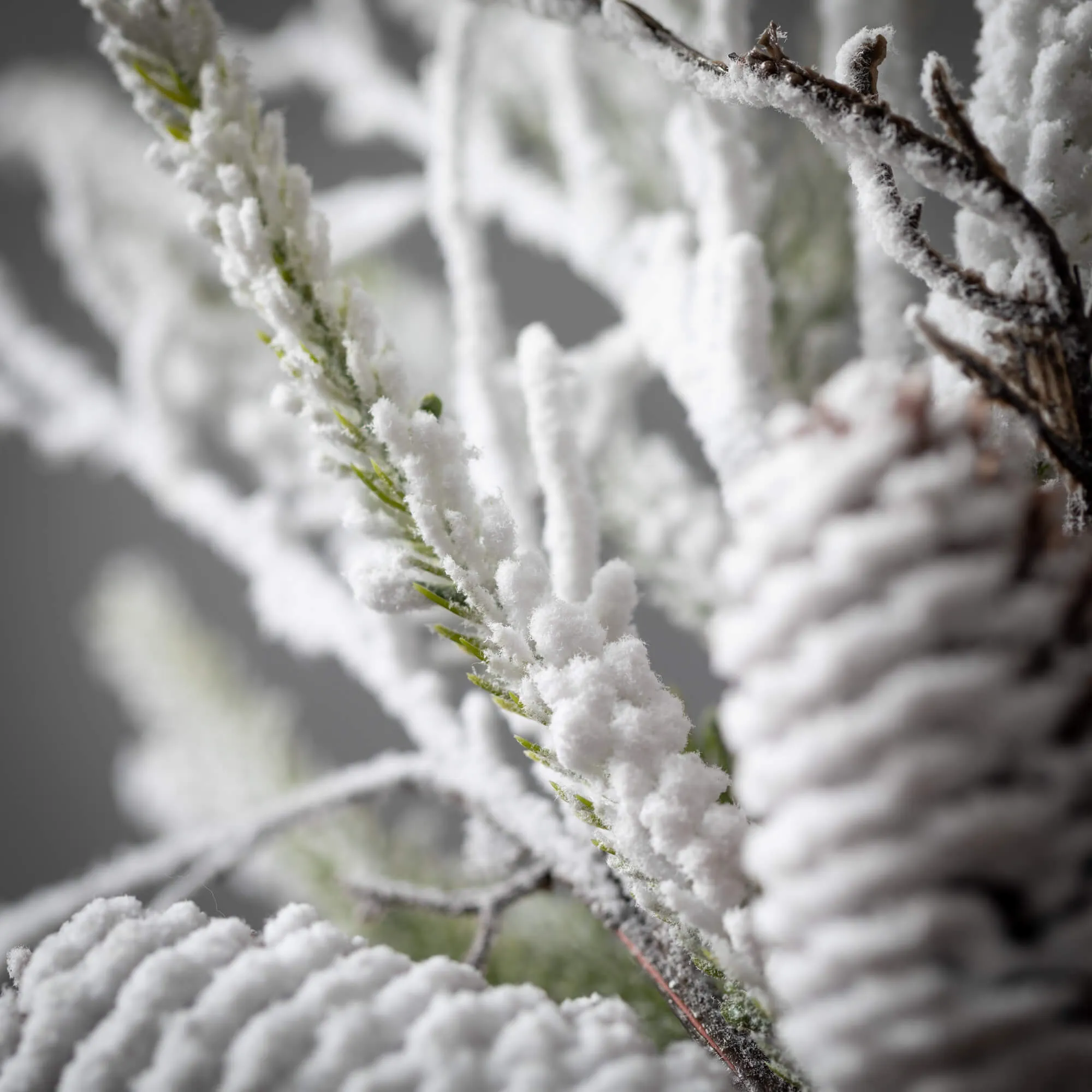 6.5" Flocked Pine/Twig Ring