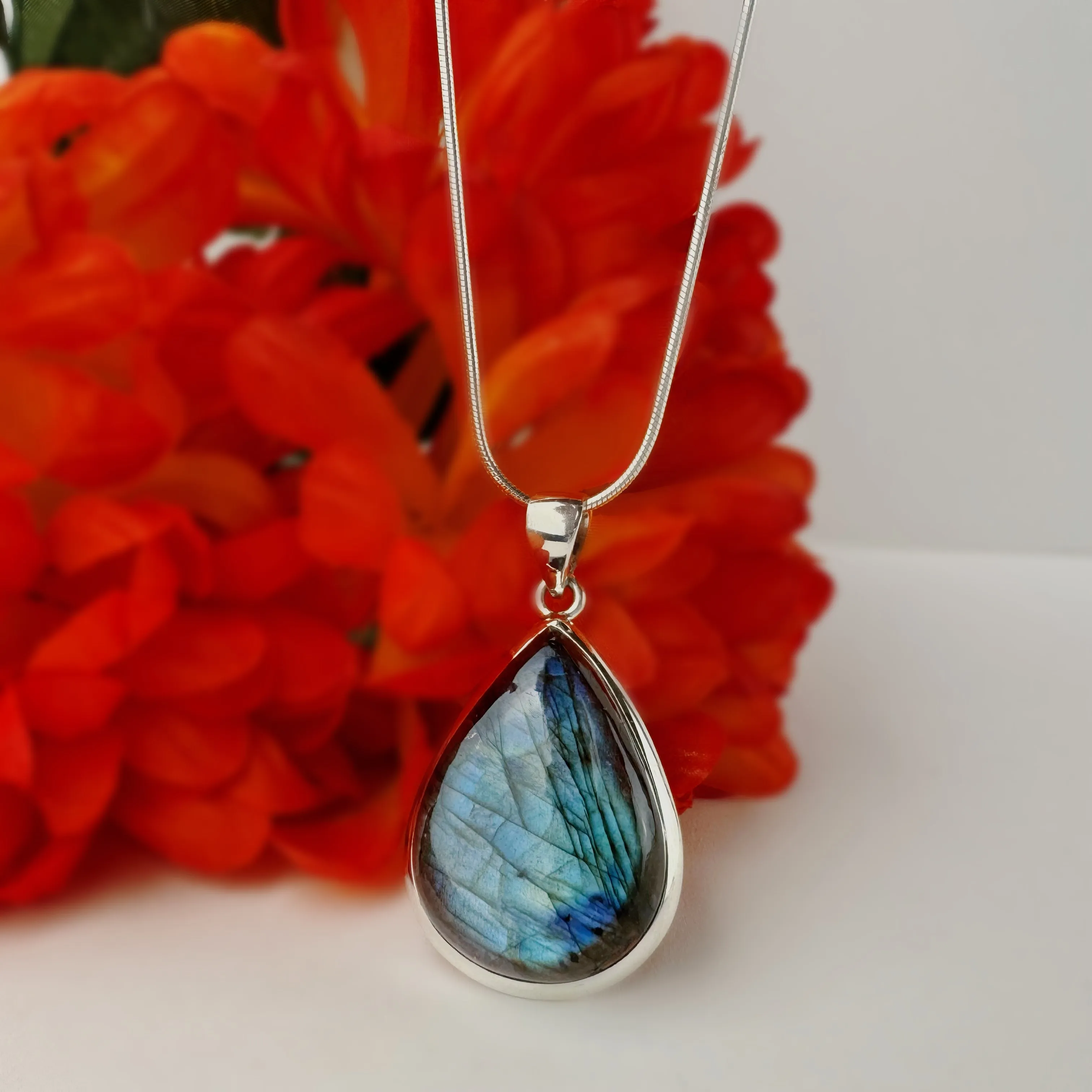 Borealis Tear Pendant - VP433T