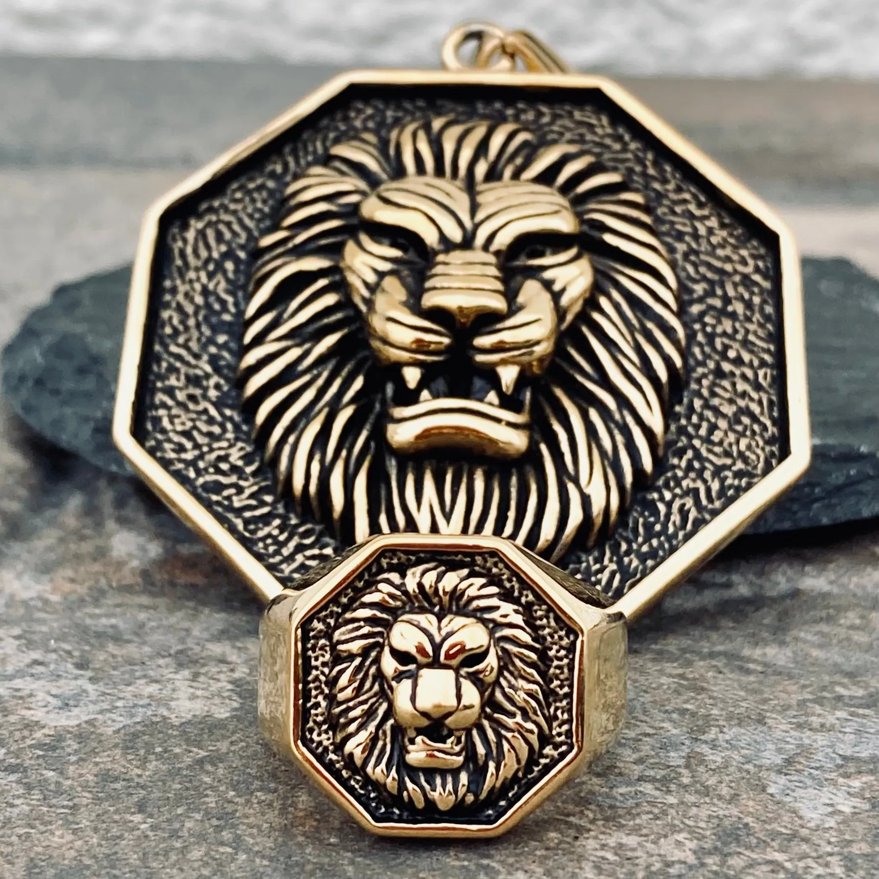 Elegant Gold Lion Ring - R101 | Statement Jewelry Piece