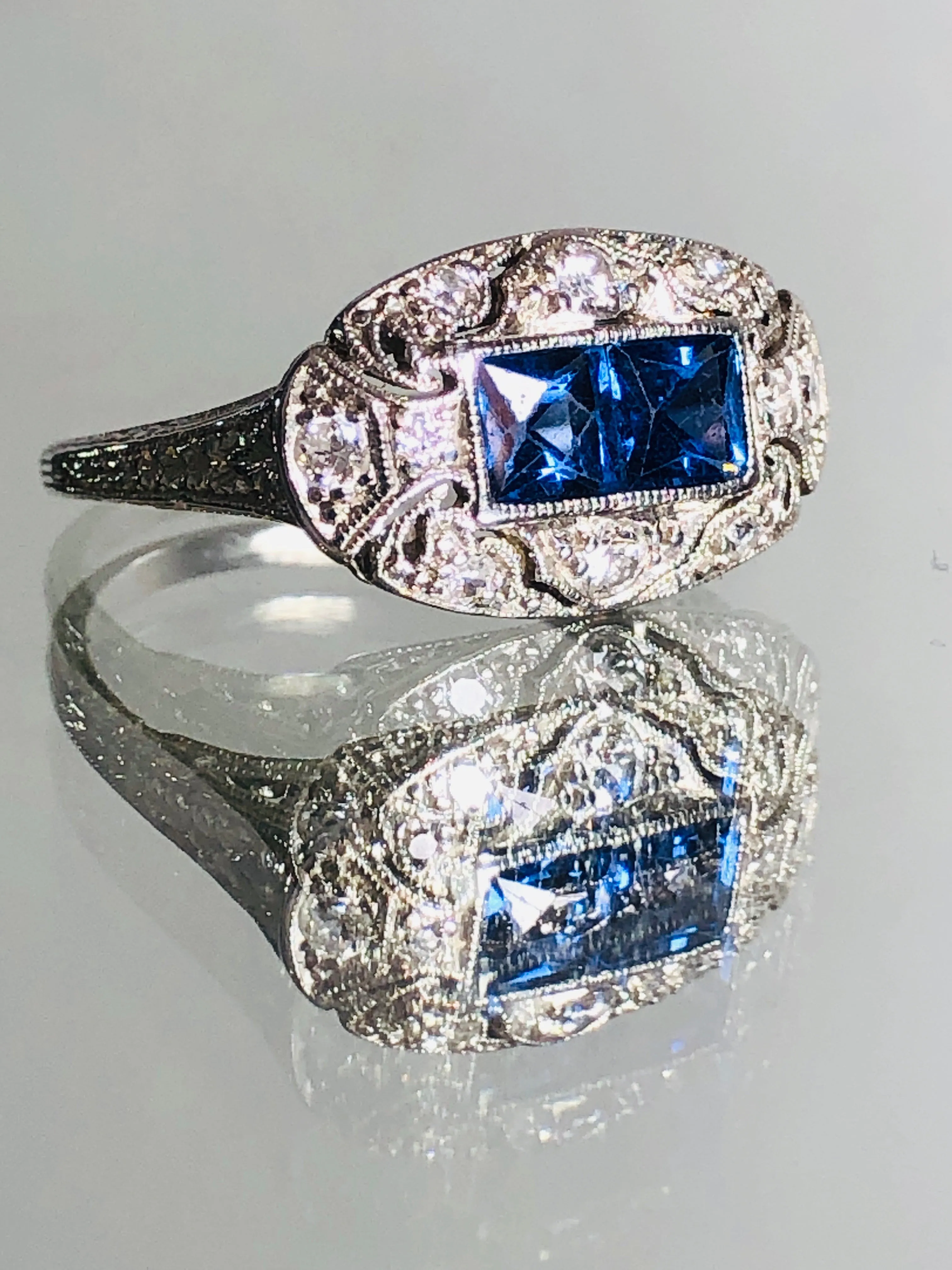 Platinum Sapphire & Diamond Vintage Art Deco Ring