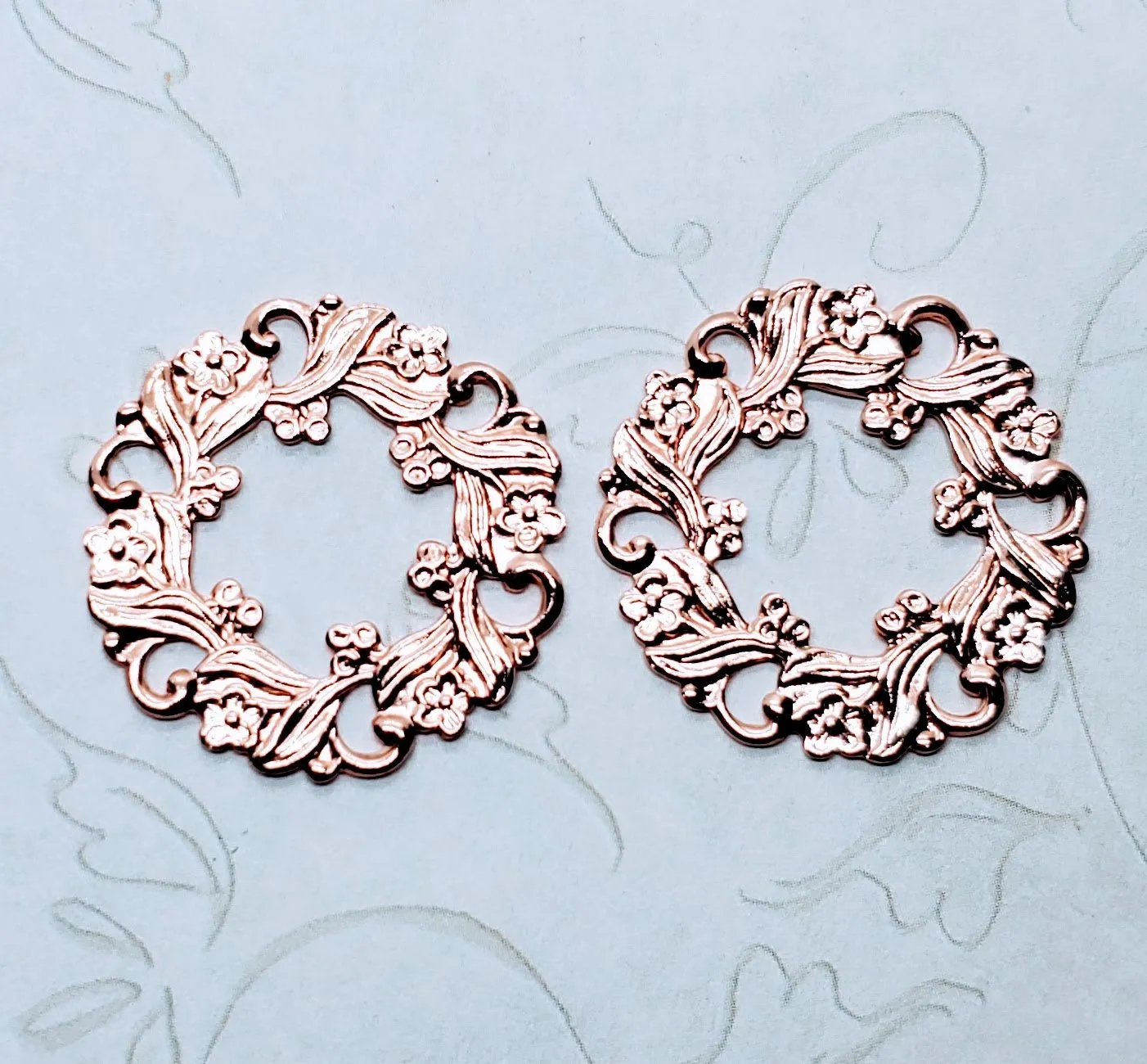 Shiny Rose Gold Ornate Floral Wreath Stampings (2) - PRGRAT93CO